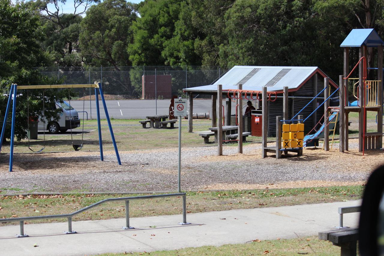 Wonky Stables Holiday Park Forrest Luaran gambar
