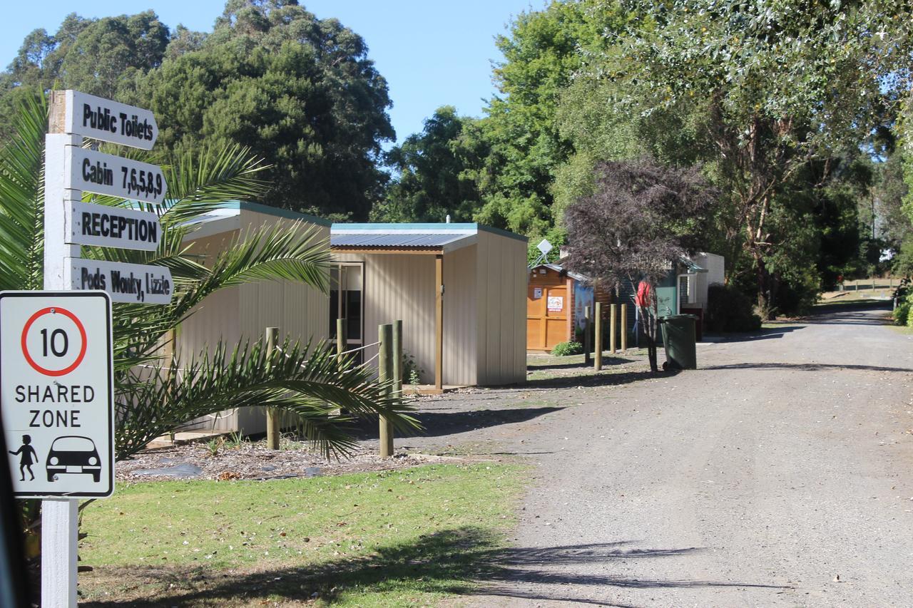 Wonky Stables Holiday Park Forrest Luaran gambar