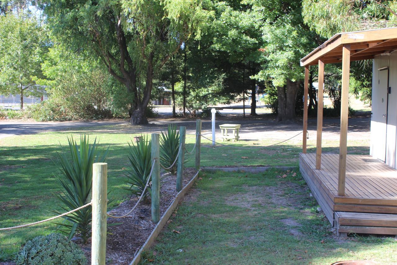 Wonky Stables Holiday Park Forrest Luaran gambar